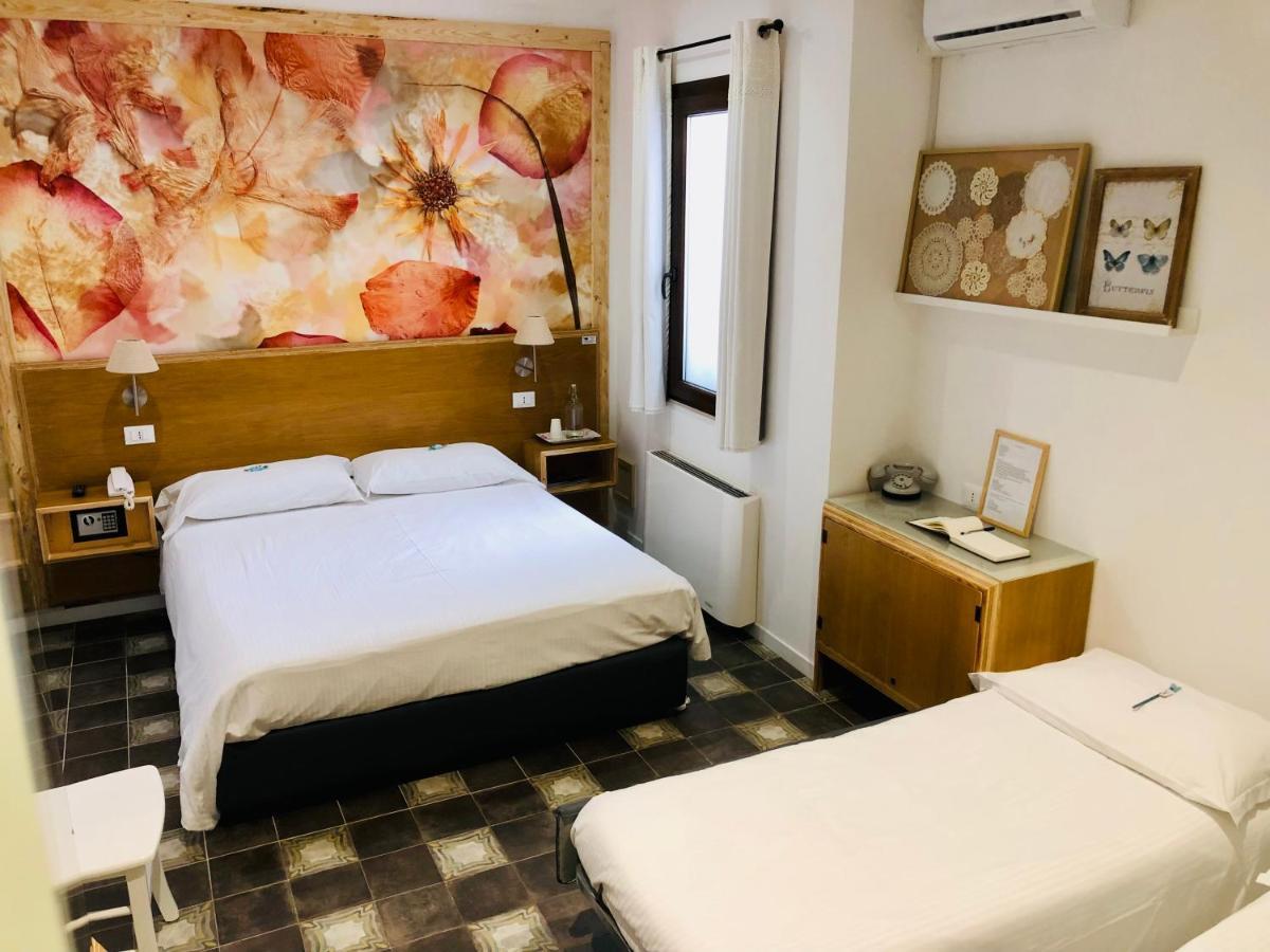 La Casa Di Ro Bed & Breakfast เปตราเลีย ซอตตานา ภายนอก รูปภาพ