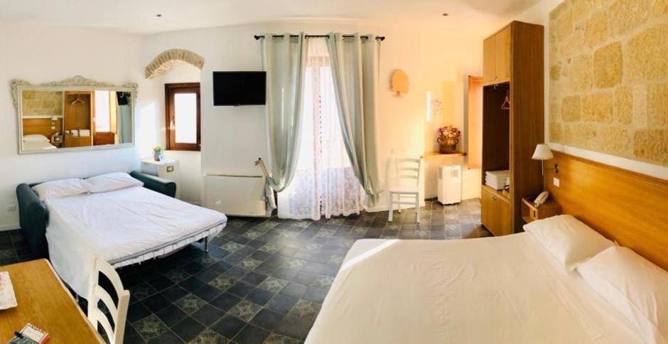 La Casa Di Ro Bed & Breakfast เปตราเลีย ซอตตานา ภายนอก รูปภาพ