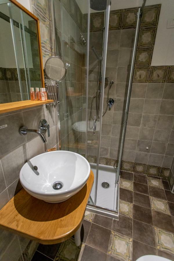 La Casa Di Ro Bed & Breakfast เปตราเลีย ซอตตานา ภายนอก รูปภาพ